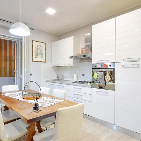 Beautiful In With Kitchen * Genoa